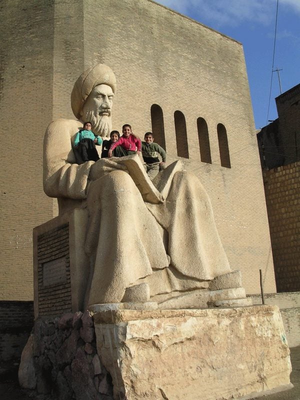 Statue outside Erbil citadel - Iraq and Kurdistan tours