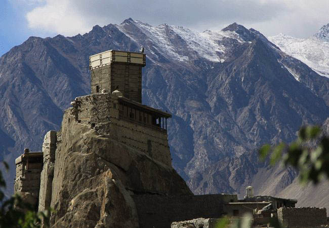 Historic fort in northern Pakistan - Pakistan tours