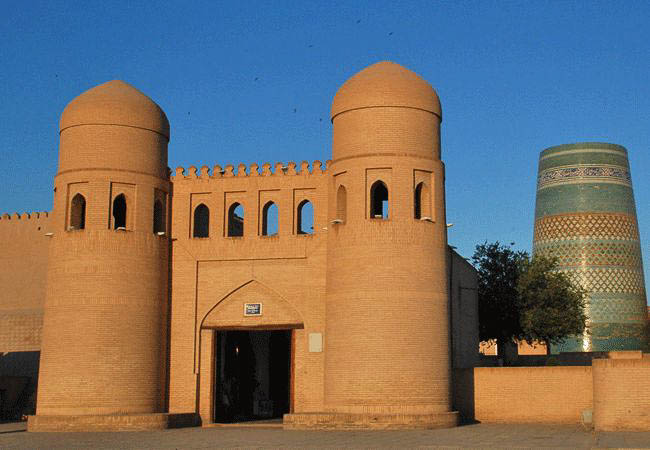 Gate to the waled city of Khiva - Uzbekistan holidays and tours