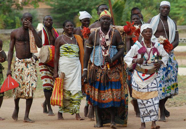Voodoo followers on their way to festival - Benin holidays