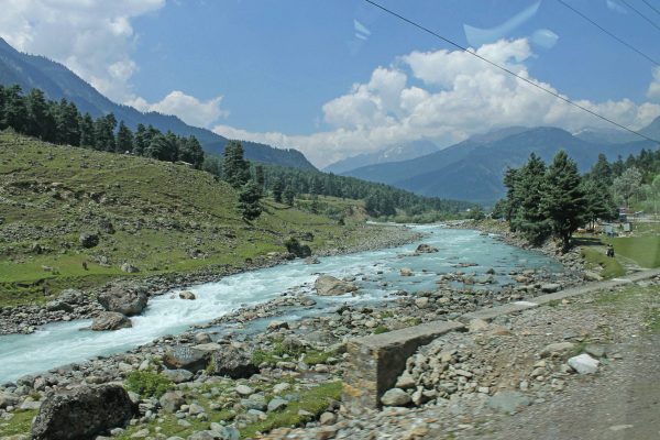 Mountain scenery in Ladakh - Ladakh holidays