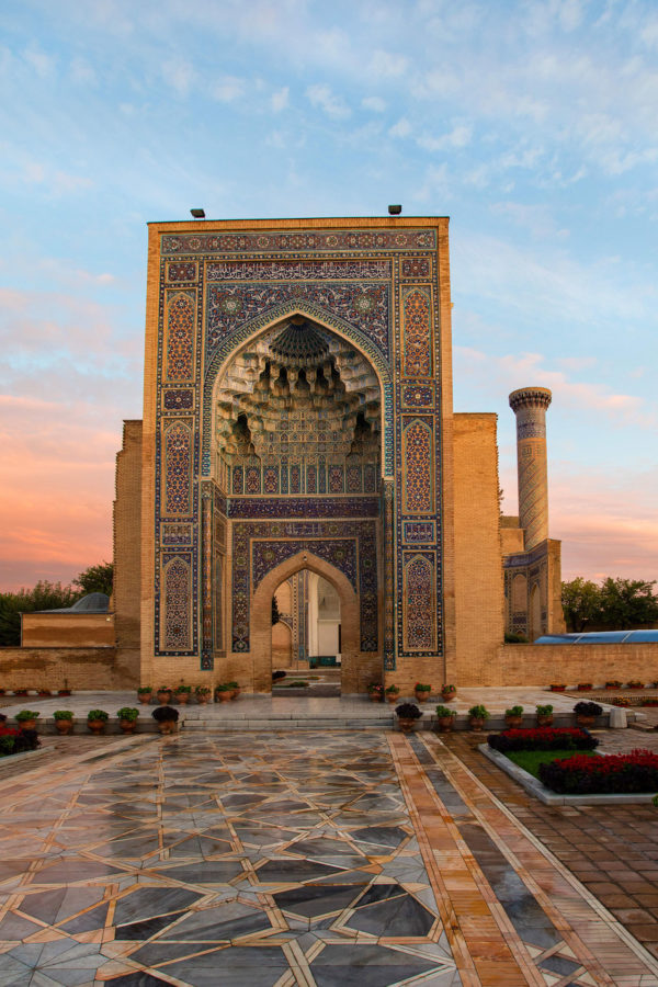 Mausoleum in Konye-Urgench - Turkmenistan holidays