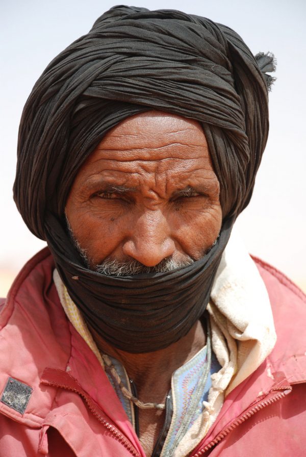 Local man in the Adrar region - Mauritania tours