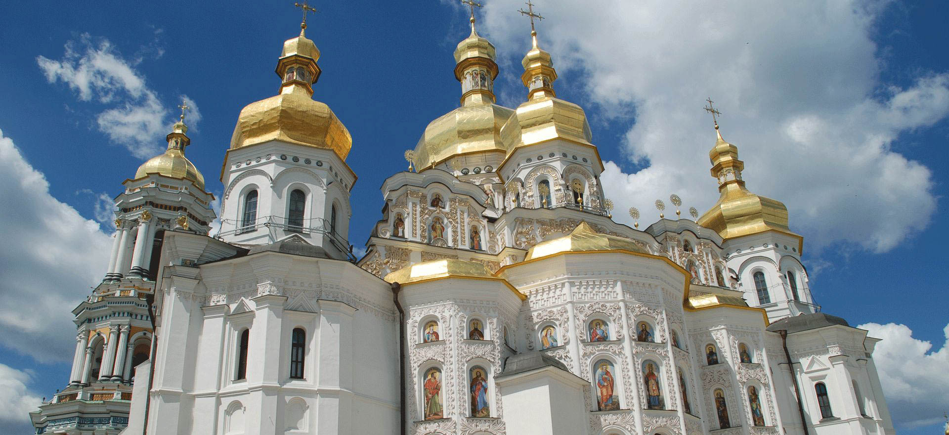 Ukraine Holidays and Tours - Gold domed monastery in Lavra, Kiev