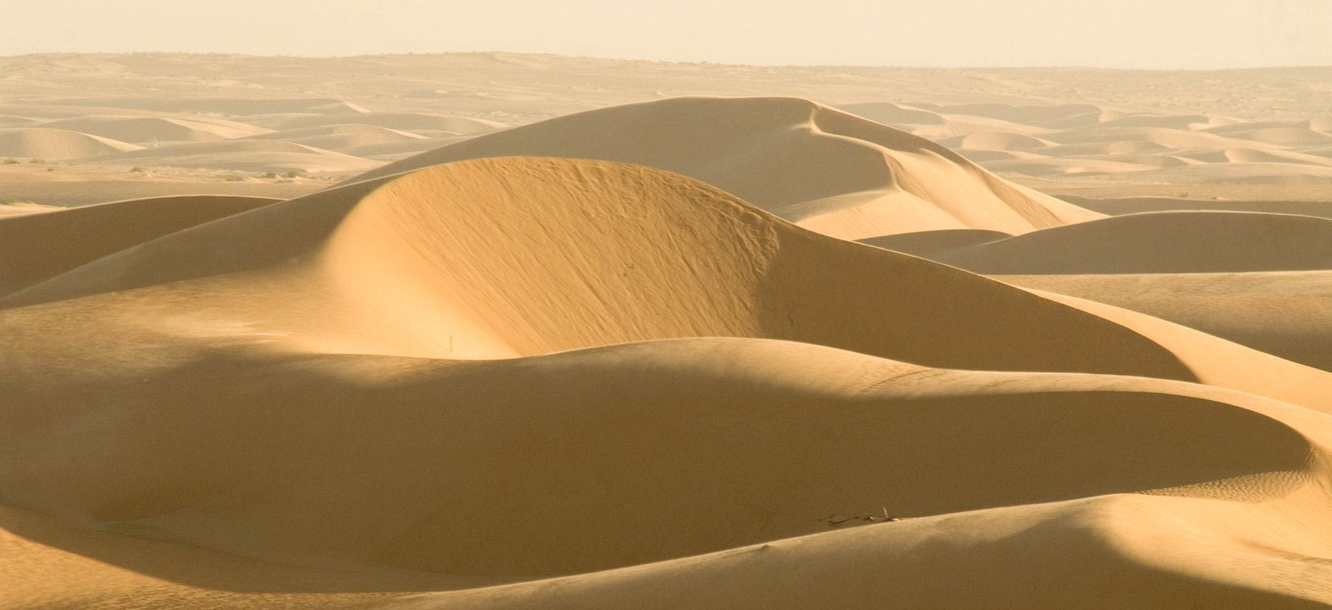 Sand dunes in Mauritania's Adrar region - Mauritania Holidays and Tours