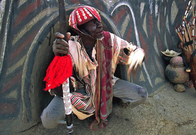 Ghana Holidays and Tours - Man in traditional hat