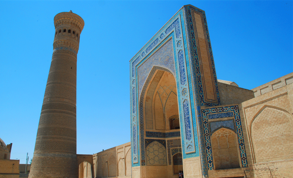 Bukhara itinerary - Uzbekistan travel to Salon Minaret