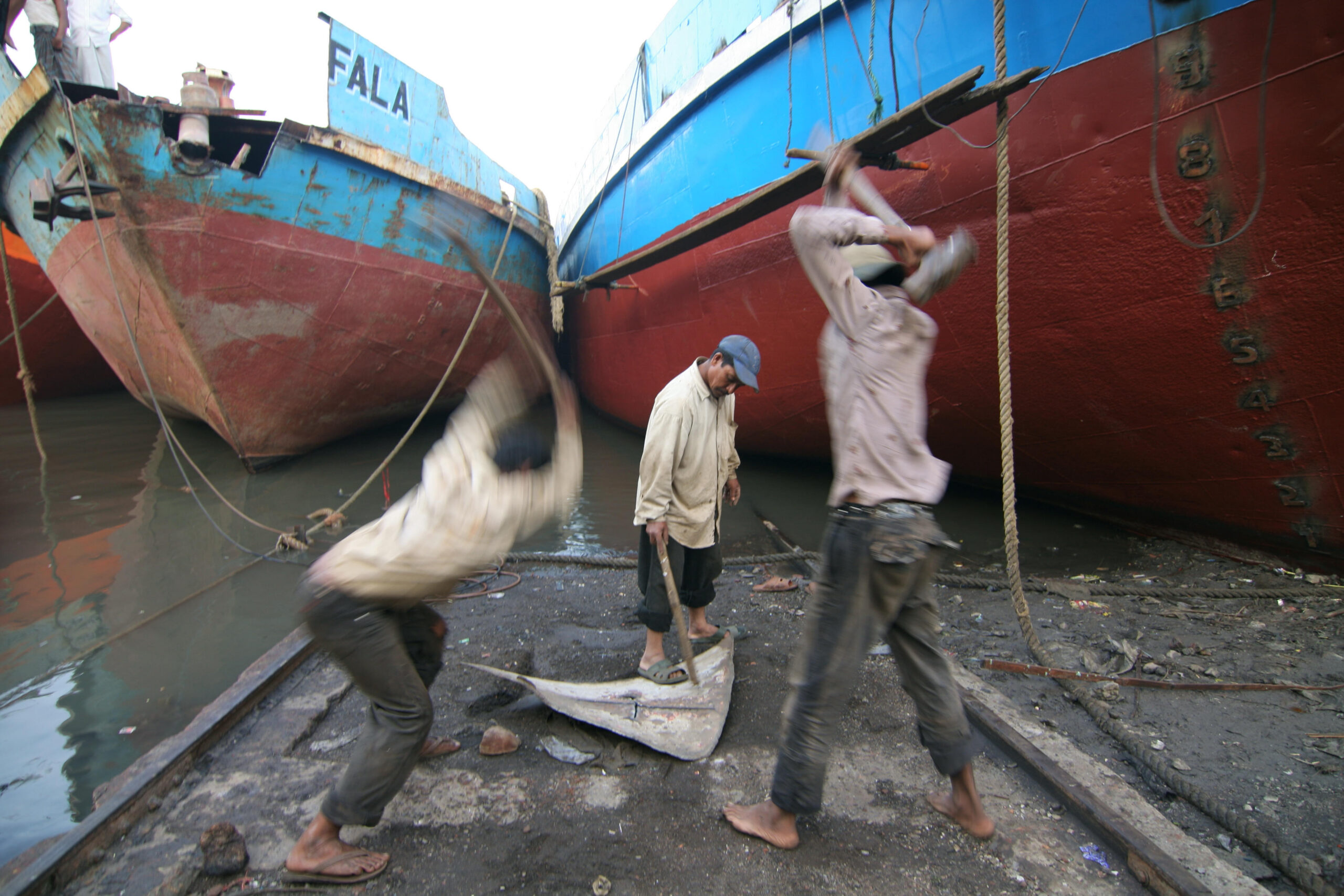 Ship builders, Dhaka